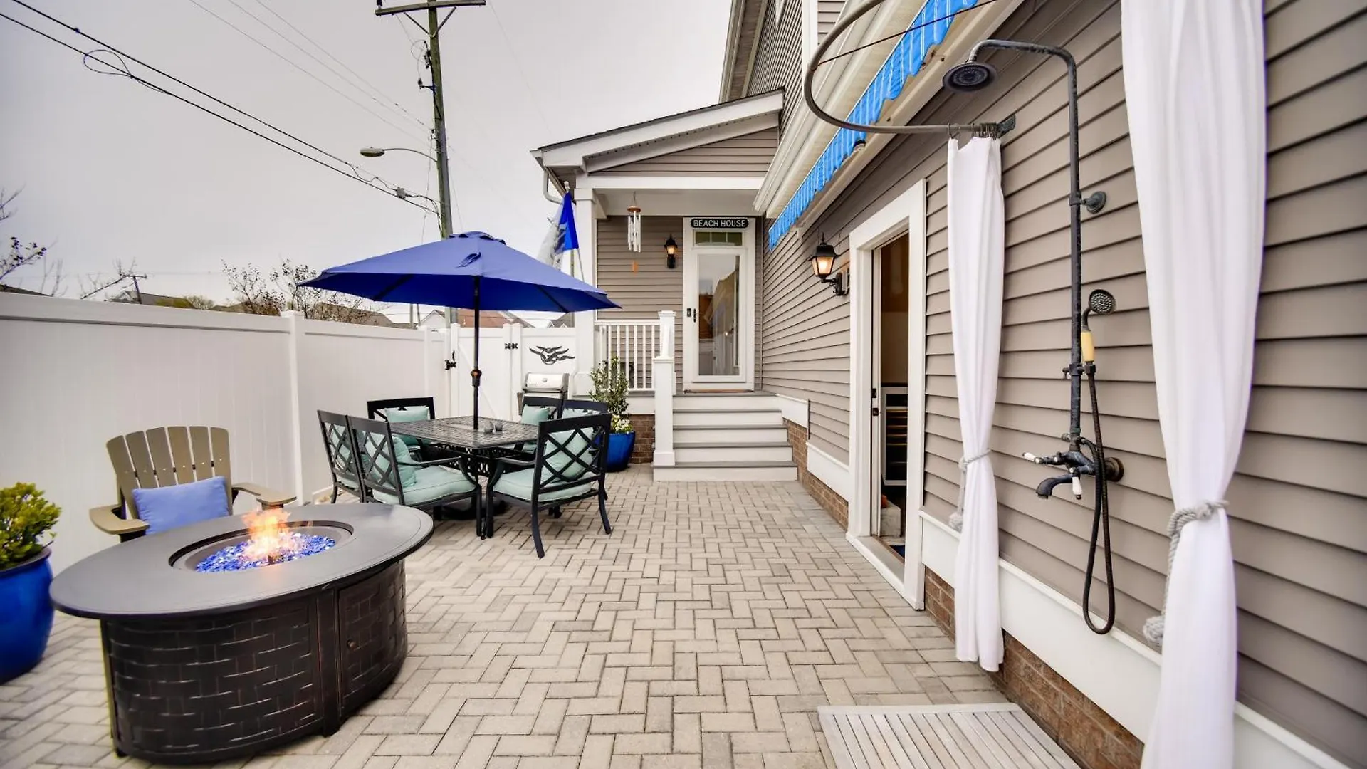 Spacious Norfolk Home With Private Hot Tub! North Camellia Acres