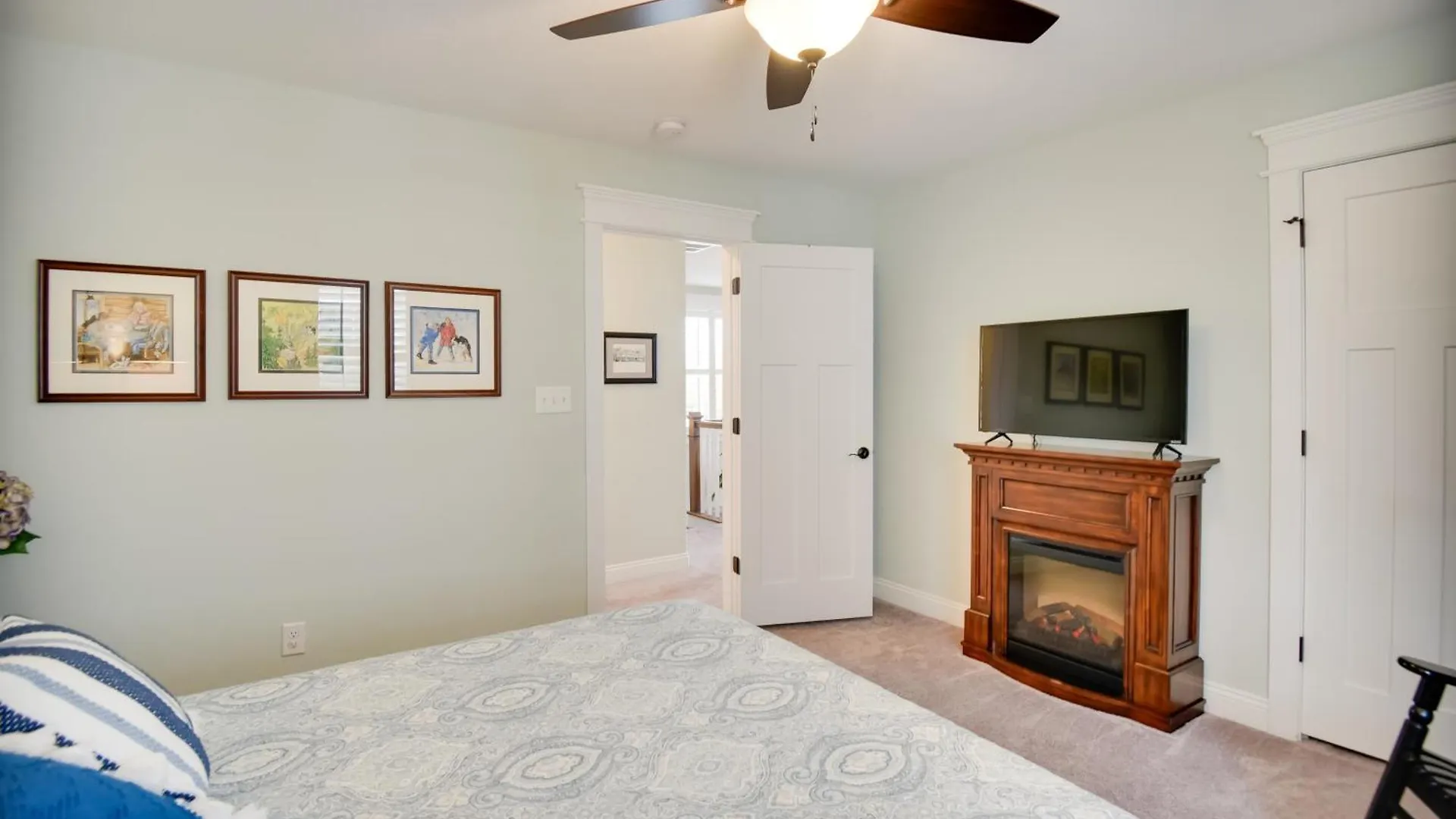 Holiday home Spacious Norfolk Home With Private Hot Tub! North Camellia Acres
